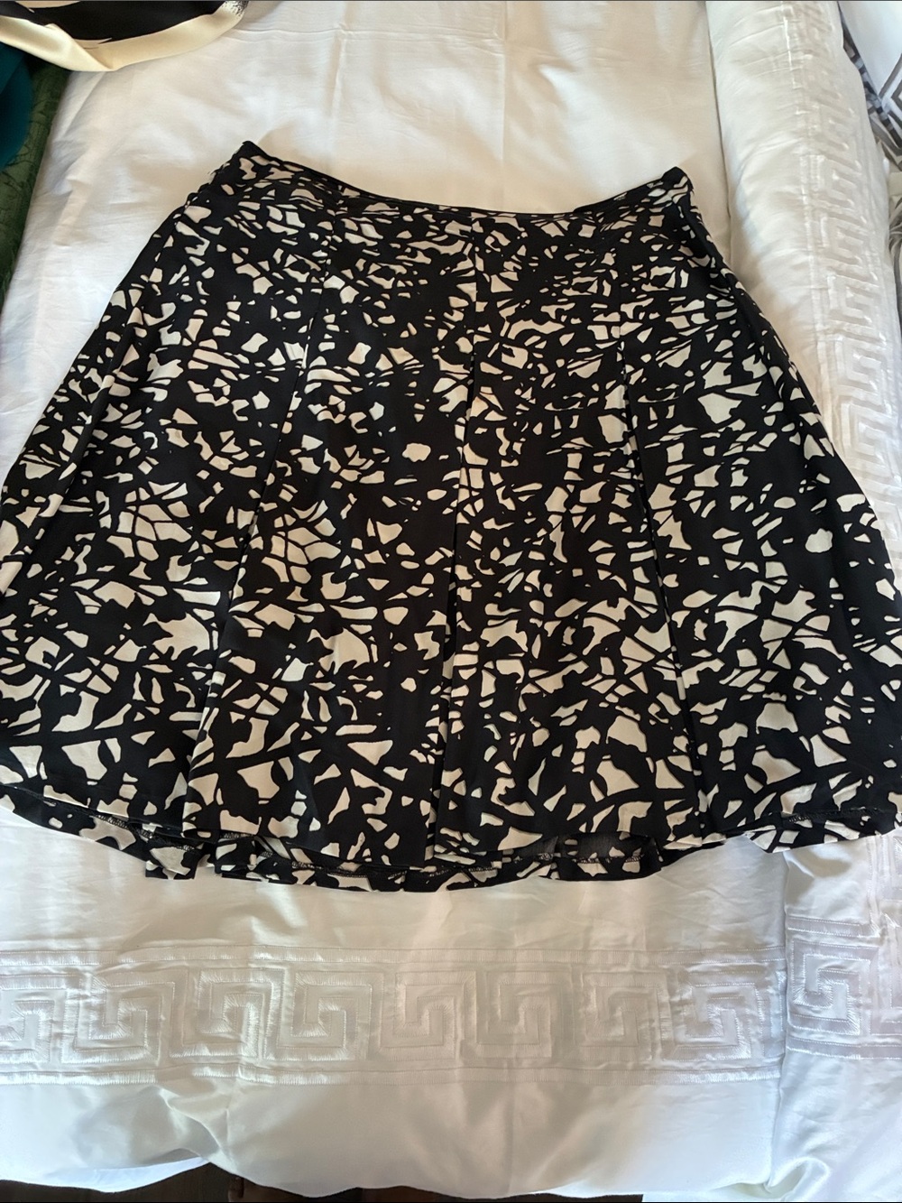 Banana Republic Pleated Silk Skirt — 100% silk